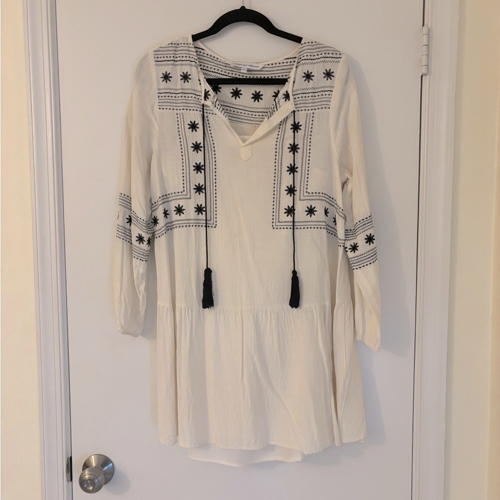 Cupcakes & Cashmere Dress w/ Built-In Slip - Size M